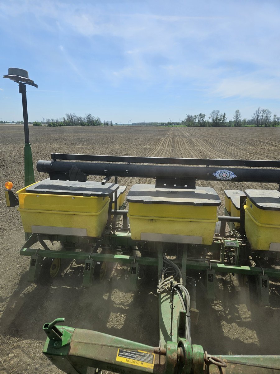 Some <a href="/BrevantSeedsCA/">Brevant seeds Canada</a> BMR silage is going in the ground today. #ontag