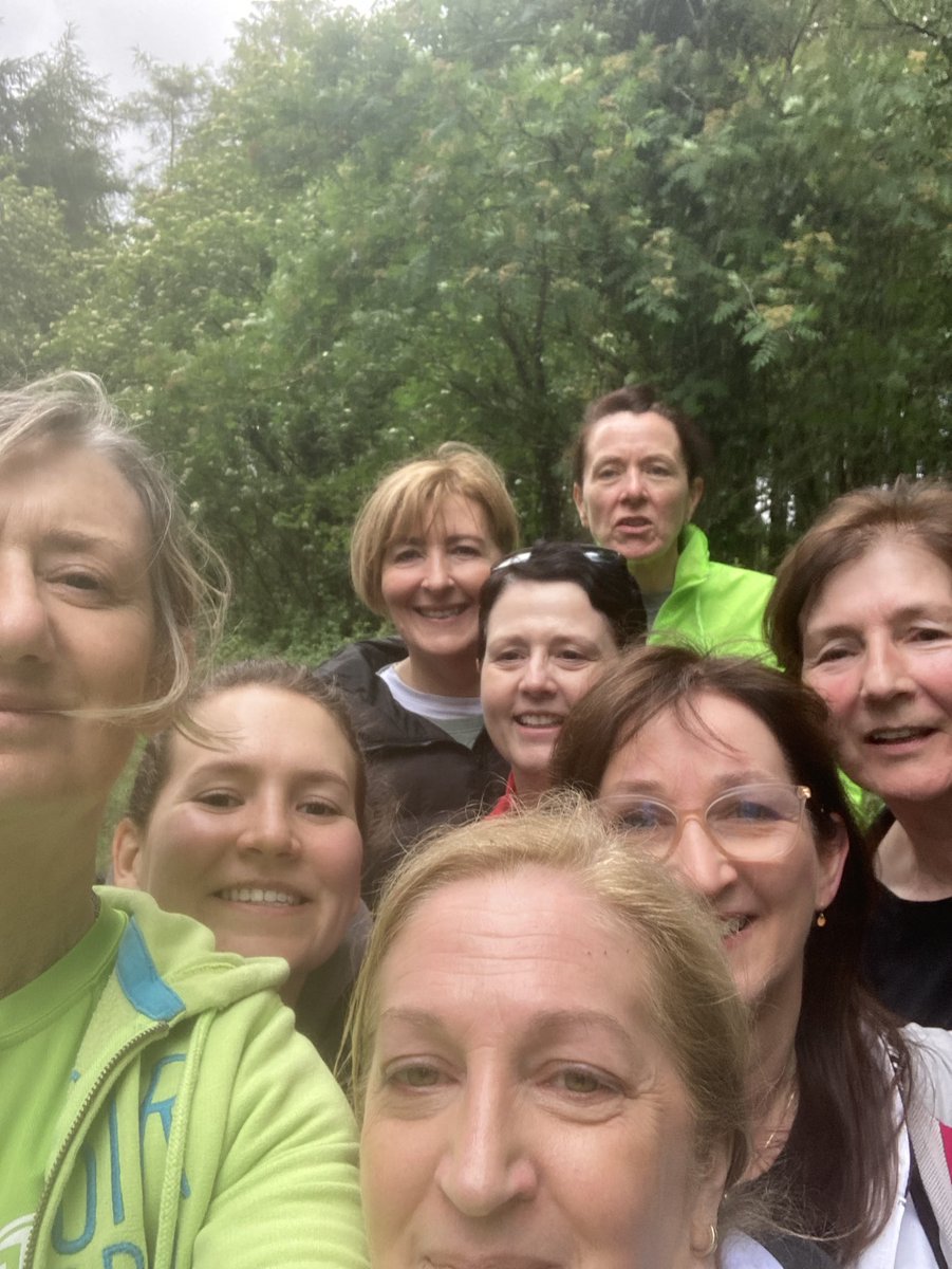 Beautiful evening for a #HealthyIrelandhike #Cratloewoods. @ULHospitalsLimerick 🇳🇬 @ULHospitalsEnnis🇺🇦. #TeamBuilding #chat @patriciaogorma8 @CarolCotter3 @carmelmci2013