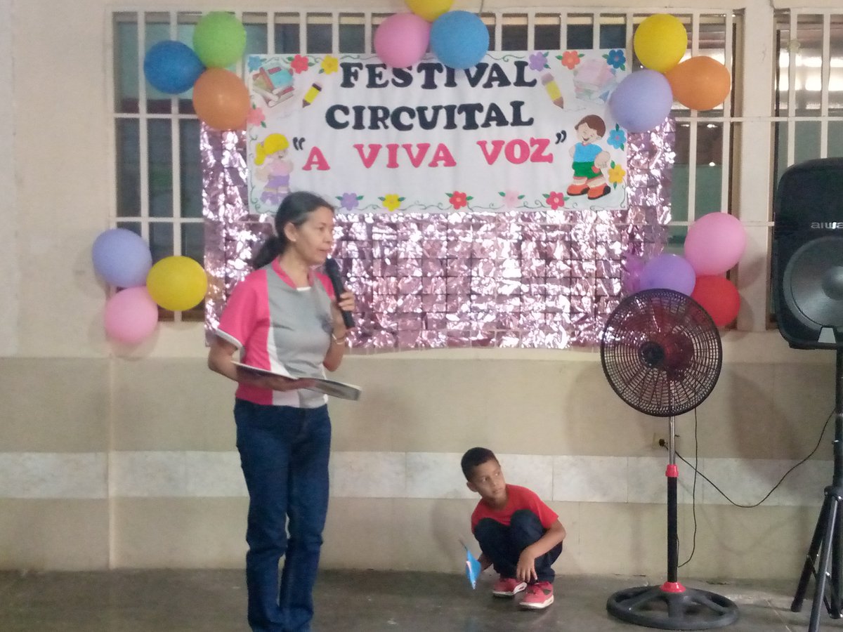 CEINViCENTEES's tweet photo. CDCE Municipio Plaza, Red Territorial N°4 Trapichito, el día de hoy 23/05/24 en los espacios del CEIN Vicente Emilio Sojo,se llevó a cabo el Festival Circuital "A VIVA VOZ" @yraniaort @CdcePlaza @_LaAvanzadora @rosabecerra https://t.co/vOWrUTtL7x