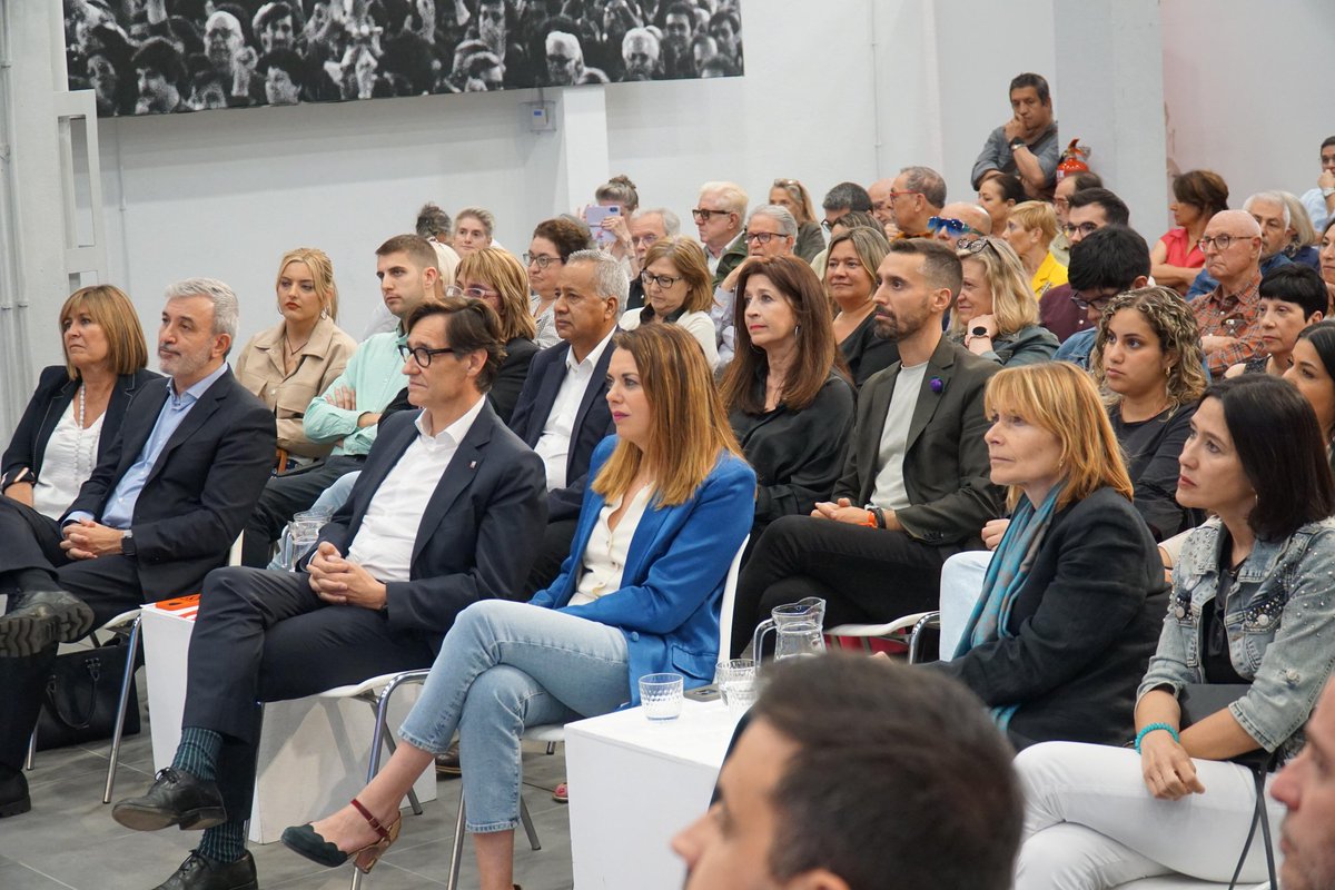 🇪🇺 Acte d'inici de campanya a la seu de @socialistes_cat amb @jaumecollboni, @lauballarin, @javilopezEU i @salvadorilla. 🗳️ Sortim a guanyar les eleccions europees! Volem #MésEuropa per tenir una #Europa més forta, unida, verda, social, pròspera, integradora i feminista.