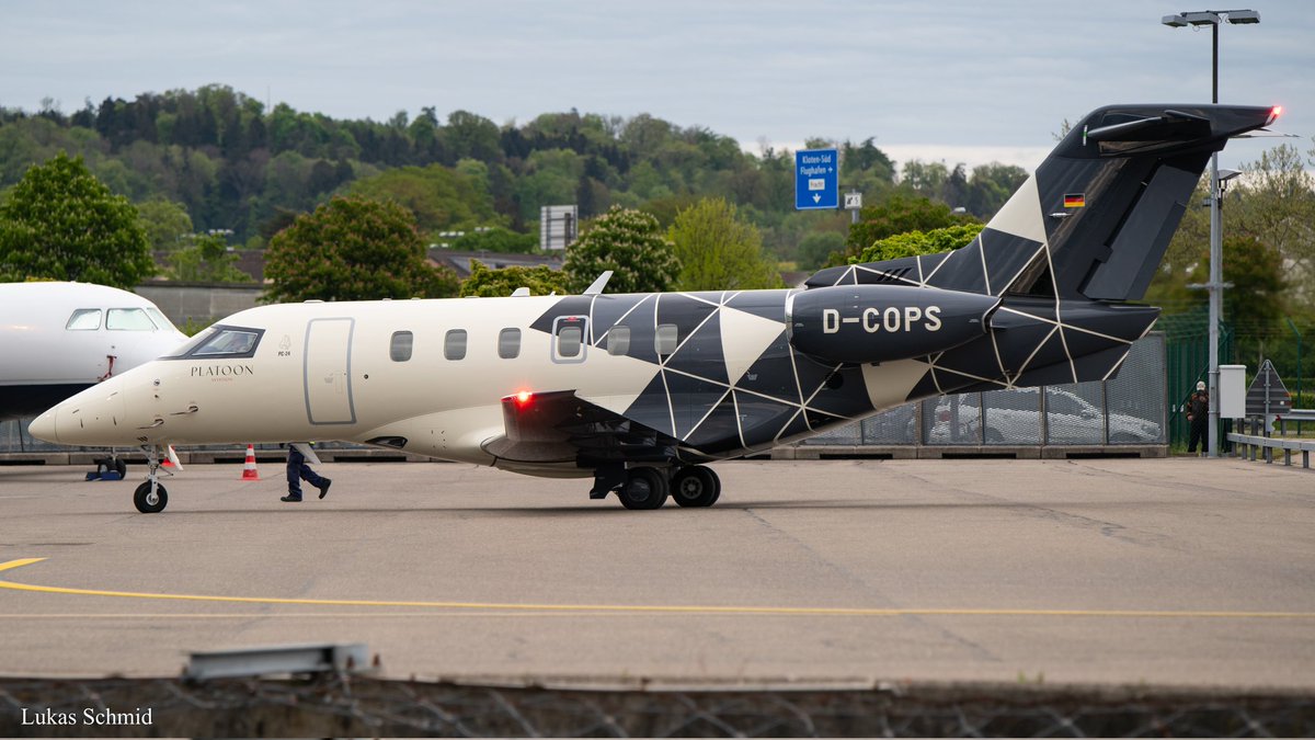 aviation_schmid's tweet photo. Platoon Aviation / Pilatus PC-24 / D-COPS / ZRH - 28.4.24

#AvGeek #planespotting #planes #planespotter #aviation #aviationphotography #spotting #ZRH #ZRHAirport #ZRHmovements #pilatus #pc24 #dcops #platoonaviation https://t.co/dBaoJilgZw