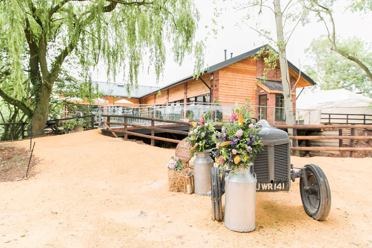 WednesdayClub1's tweet photo. BOOKINGS NOW OPEN
Join us on 10th July at Bennetts Willow Barn in Lower Wick, Worcester for a delicious afternoon tea from 4pm. Book online here: https://t.co/J8YOC12j20
#ladiesnetworking #Worcestershire #networking https://t.co/CJRMBQ3jv2