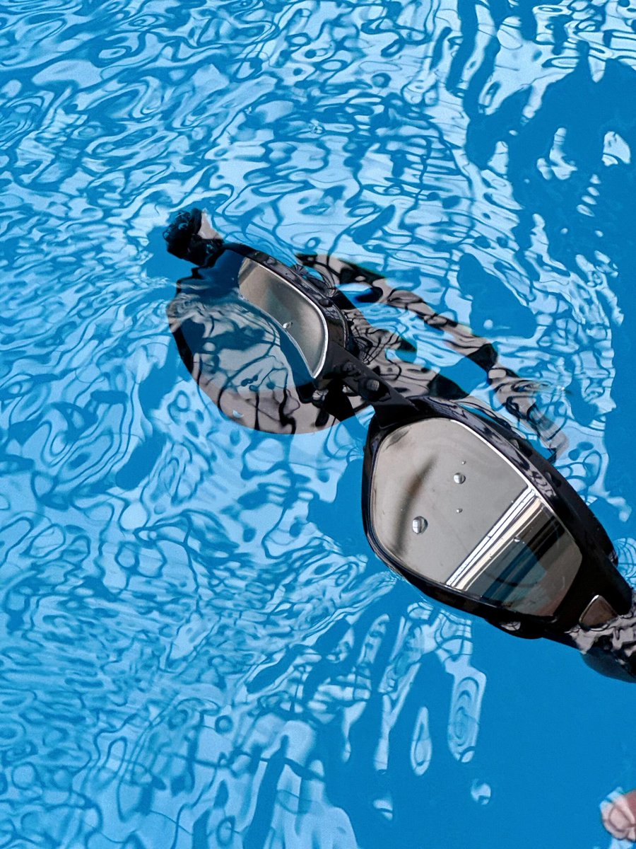 This swimming goggles🥽 is so photogenic~ It’s so photogenic, I’ll really fall in love with swimming!