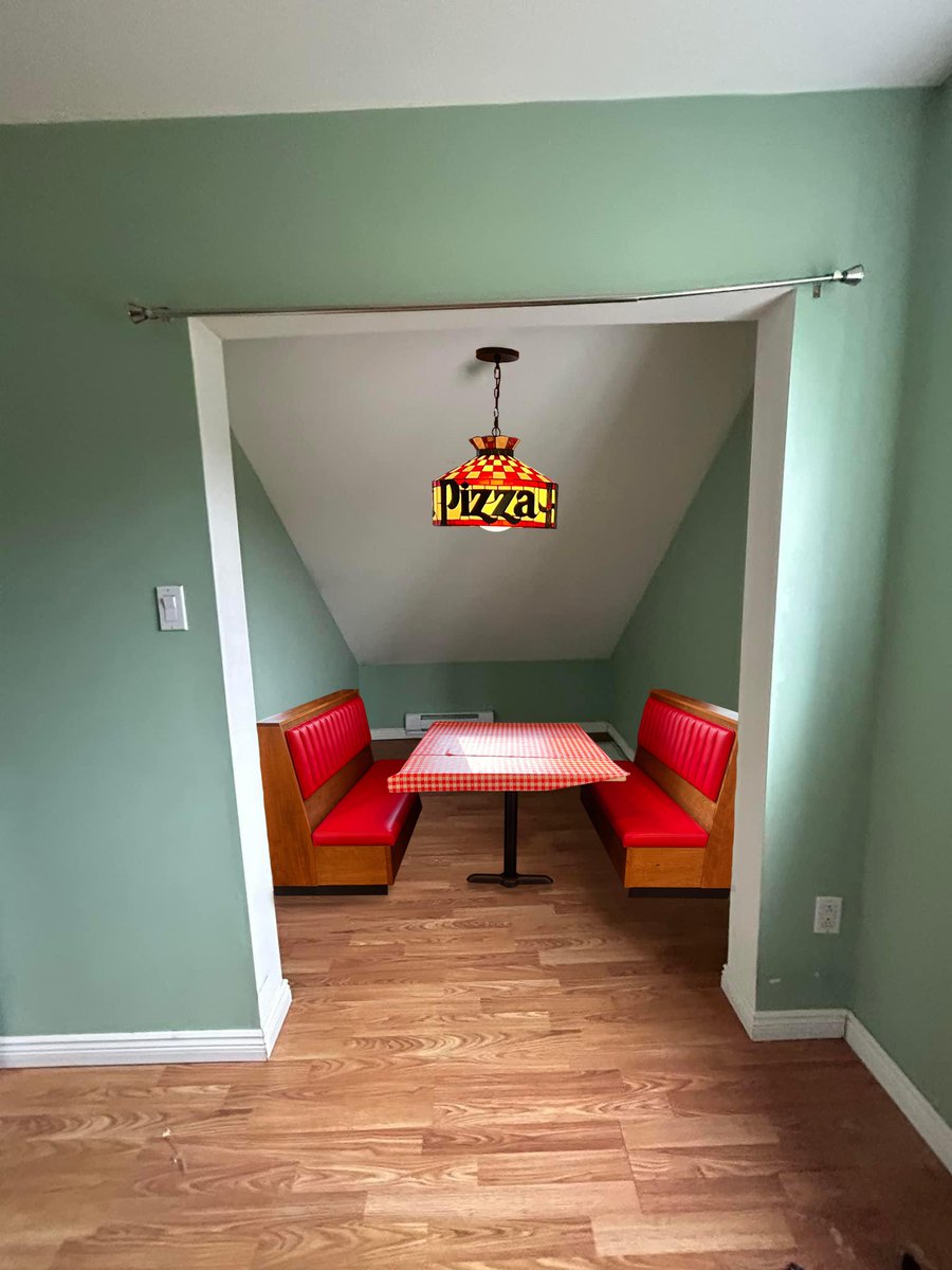 Pizza Hut tweet media