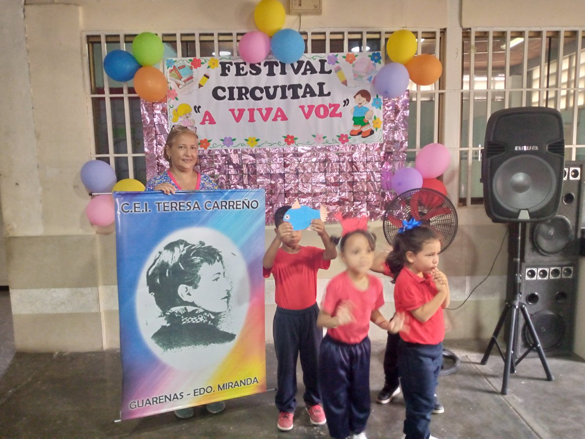 CEINViCENTEES's tweet photo. CDCE Municipio Plaza, Red Territorial N°4, 23/05/24 más de nuestro Festival Circuital "A VIVA VOZ" @yraniaort @CdcePlaza @_LaAvanzadora @rosabecerra https://t.co/CILPZPXxRN