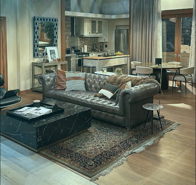Miss_Bertany's tweet photo. Adam’s house               Adam’s home

#YR #Ally https://t.co/CYRejPsraB