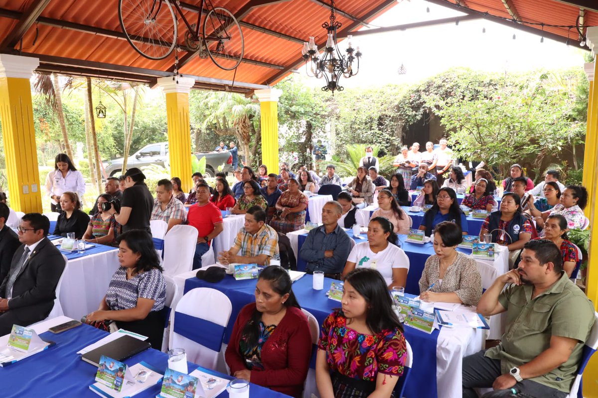 Vicepresidenta <a href="/KarinHerreraVP/">Karin Herrera</a>,  #SVET, <a href="/GChimaltenango/">Gobernación Departamental de Chimaltenango</a> y Viceministra <a href="/mingobguate/">MinGob</a> participan en la apertura de Seminario "Una industria turística responsable y sostenible en la prevención e identificación de explotación sexual de niñas, niños y adolescentes en viajes y turismo"