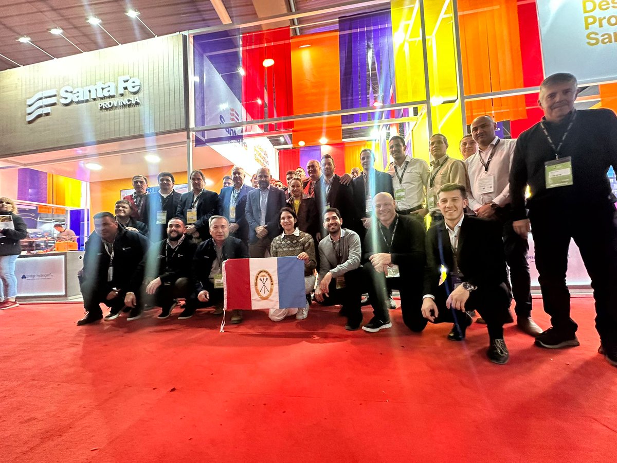Importante delegación santafesina en la fer de #sanjuanminera, destacar el apoyo de <a href="/GobSantaFe/">Gobierno de Santa Fe</a>  ala.mesa de gas, petróleo y minería de la pcia.
Tenemos potencial y capacidad de desarrollo para sostener las necesidades de este sector estratégico para el país.