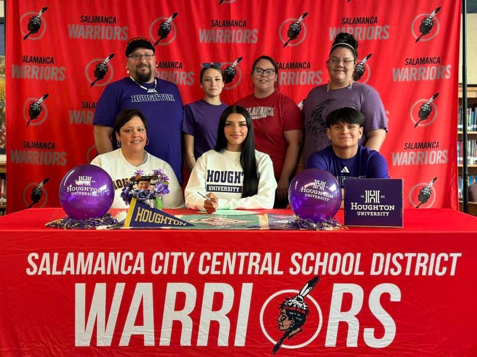 SalamancaGBB's tweet photo. OFFICIAL: Senior guard, Karina Crouse has committed to Houghton University of @TheNCCAA to play Division III college basketball. Congratulations Nina, we can’t wait to watch you at the next level. Highlanders are getting a good one!

@houghtonwbb 
@salhswarriors 
@SalamancaPress https://t.co/1l3SjHZeSl
