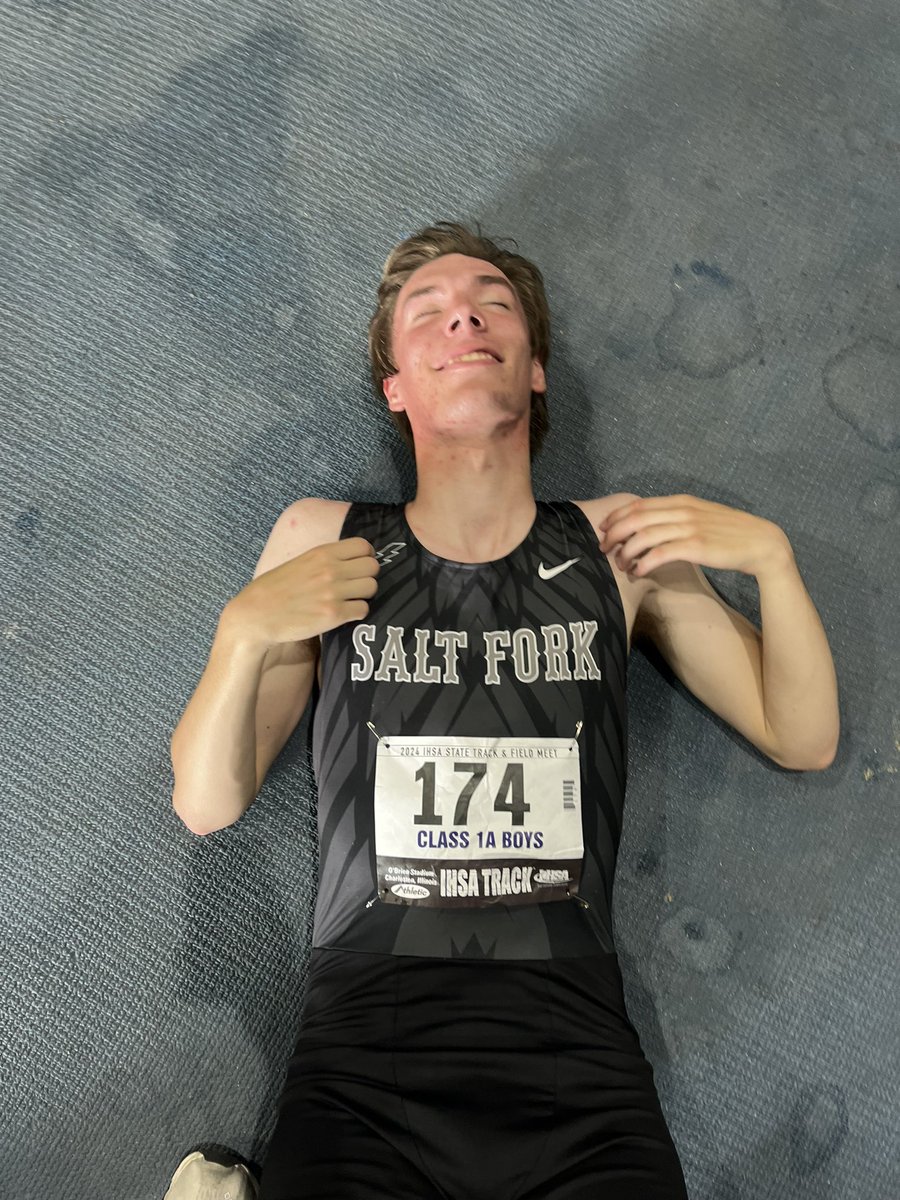 Ty Smoot is moving on to finals in the 800! PR of 1:59.28!
⚡️⚡️⚡️🐄