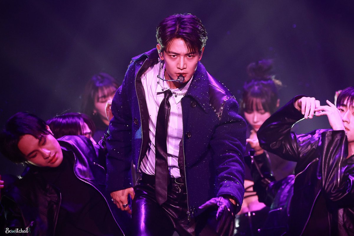 MinhoChronicles's tweet photo. ��💙✨💙✨

#MINHO #CHOIMINHO
#チェ #ミンホ 
#민호 #최민호
#SHINee #샤이니 #シャイニー
#FANCON #BESTCHOIS #MULTICHASE https://t.co/wMTNHUb5m8