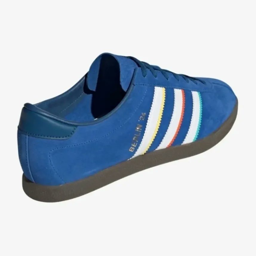 Upcoming #adidasrberlin24 coming soon.
.
#adidasoriginals 
#adidasshoes #trefoil #adidasoriginals #cityseries #3stripes4life  #adidas #casualshoes #casualstyle #teamtrefoil #casualclobber #promotions #clobber #sneakersaddict