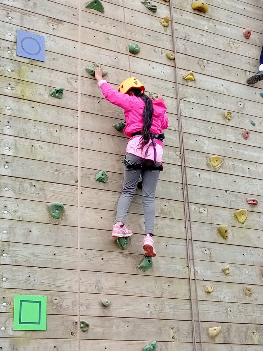 A fantastic day for Year 6 at the Pioneer Centre. Lots of children developing team skills and pushing their own limits to do amazing things!