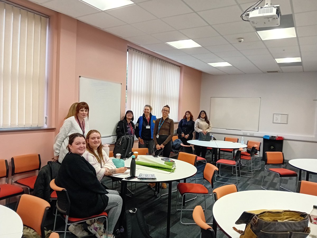 KUttley's tweet photo. What a fantastic day teaching @UCLan #futureLDnurses today
A great morning examining Growing Older with an LD, Frailty and Dementia and an afternoon focused on EOL care and Advance Care Planning.
Thanks @MuzcoxJo for the invite
A fantastically enthused group of nurses
๐ ๐คฉ https://t.co/HAdVx9qebE
