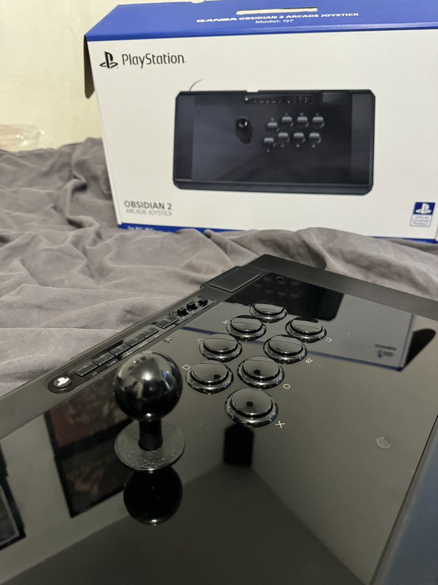 ItsJustConfz's tweet photo. Akuma is here so you know what that means 👹. Thank you @WinnerStaysOn &amp; @QanbaUSA for the Obsidian 2! I’m BACK on @StreetFighter 6 . No.1 Akuma pending👀 https://t.co/D8PpQJ7jkg