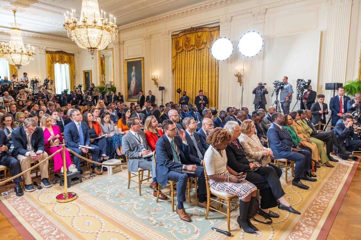 WilliamsRuto's tweet photo. We persuade the U.S. to hasten the renewal of the African Growth and Opportunity Act. This will provide new markets and help sustain our country’s economic growth.

We are equally optimistic that Kenya and the U.S. will jointly design the right defense and security frameworks to help Kenya — as the anchor State — to deal with conflicts in the Eastern and Central Africa region..

With President @JoeBiden, @WhiteHouse, Washington, D.C.