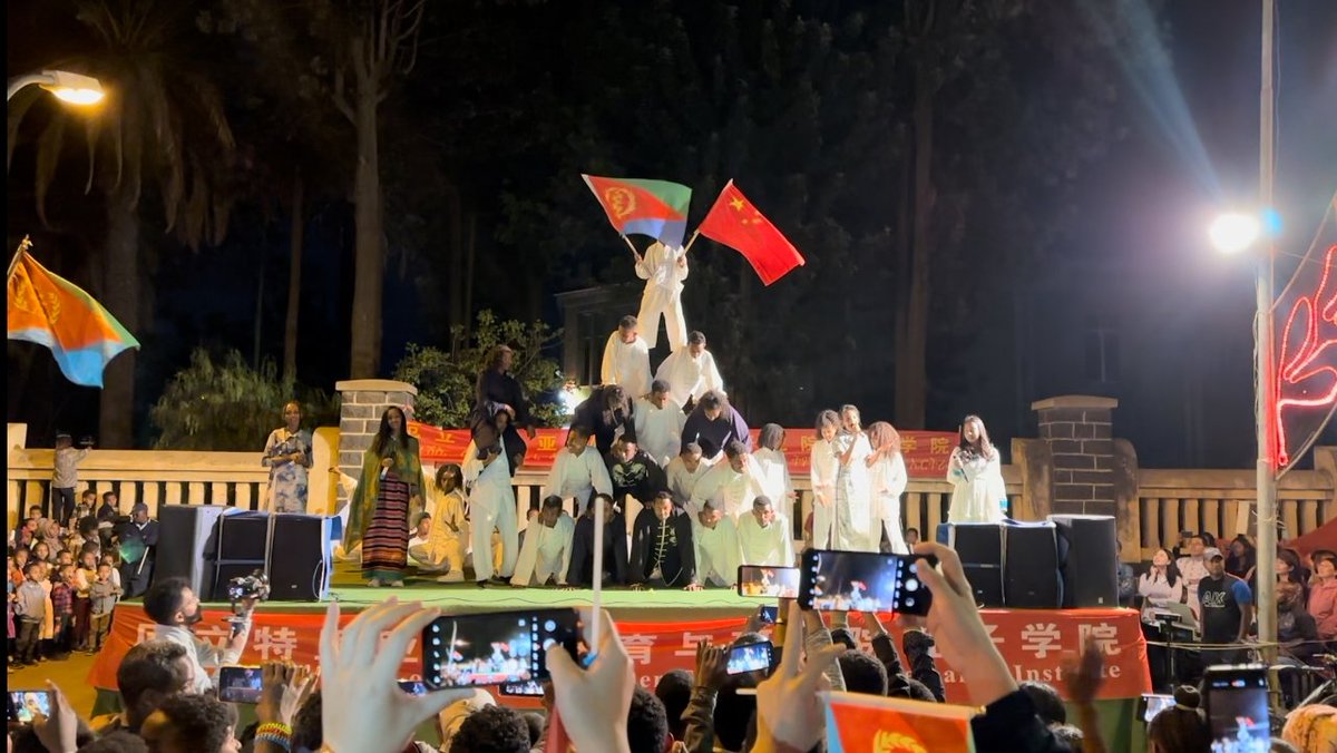 On the eve of Eritrea’s 33rd Independence Day, the Confucius Institute brought colorful artistic performances to the Eritrean people on the streets of Asmara. We wish all Eritrean a happy Independence Day!