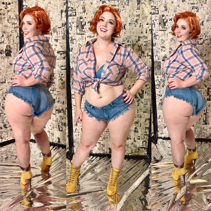 Watch Vixenshelby's leaked NSFW photo on TwXstars