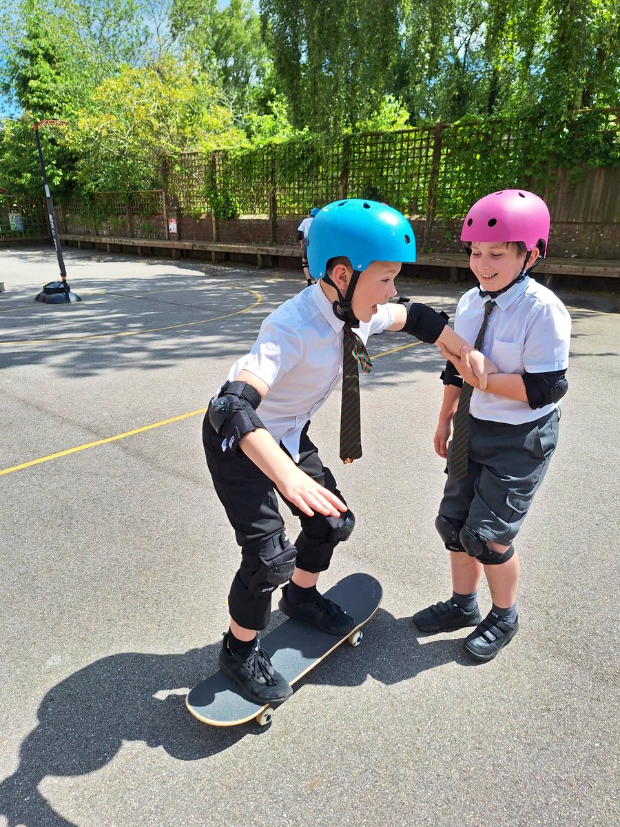 We had great fun with scooters and skateboards during today’s workshops.