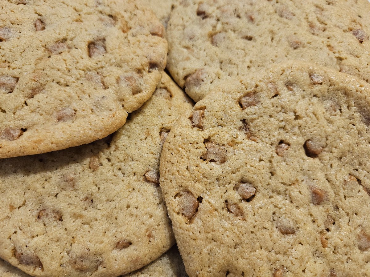GreenfieldGreen's tweet photo. Rainy Day Baking https://t.co/y8jb8IGOo4