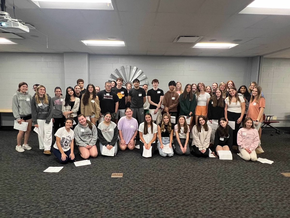 BHS_LinkCrew's tweet photo. In early May we held our Link Crew Leader Development Day where our leaders:

*️⃣ learned about their leadership skills
*️⃣ met some new people
*️⃣ participated in fun activities that they will also do with their Freshmen Crews! 

See you at Frosh Fest Class of 2️⃣0️⃣2️⃣8️⃣! https://t.co/DqKJpkJ64l