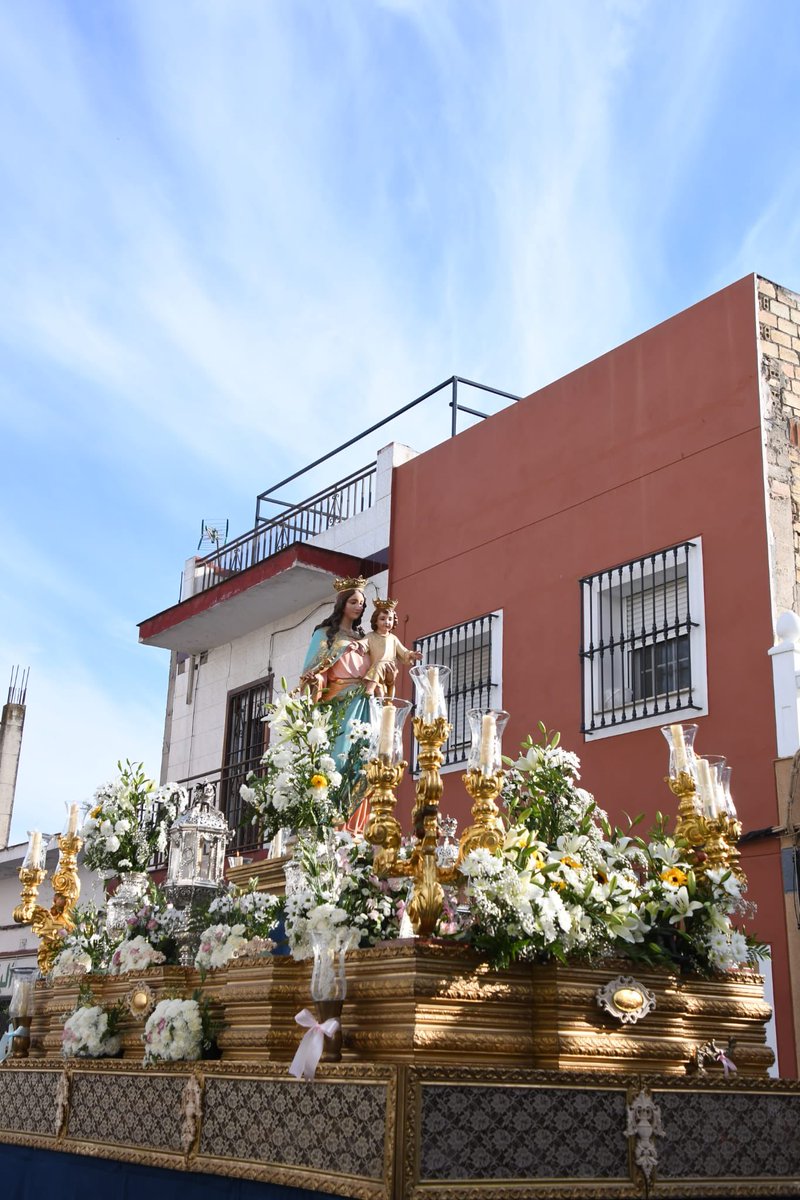 ArtesacroT's tweet photo. Procesión de María Auxiliadora en Su Eminencia. @fmornese 

#LaProvinciaExiste #SacramentalesSevilla24 #GloriasSevilla24 
#TDSCofrade 
#Sevilla #ASacro 
📸 @LuisManuelFernn https://t.co/jRT1FGWOkS
