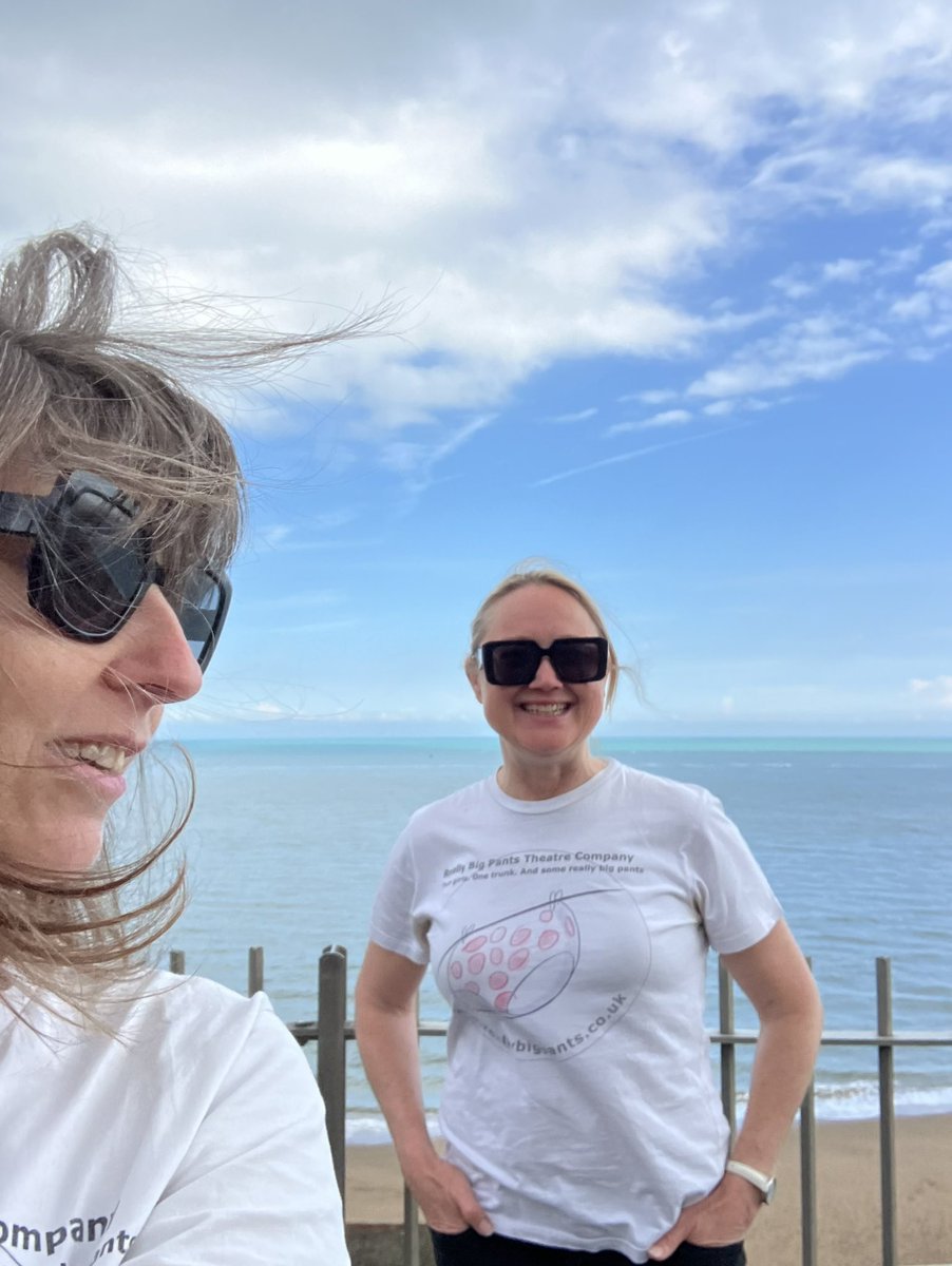 WE’VE BEEN TO THE SEASIDE!! We had a fab time performing at a primary school in Ramsgate today and then headed to the beach - it was lovely! #childrenstheatre #kidstheatre #reallybigpantstheatre #seaside #ramsgate #ramsgatebeach