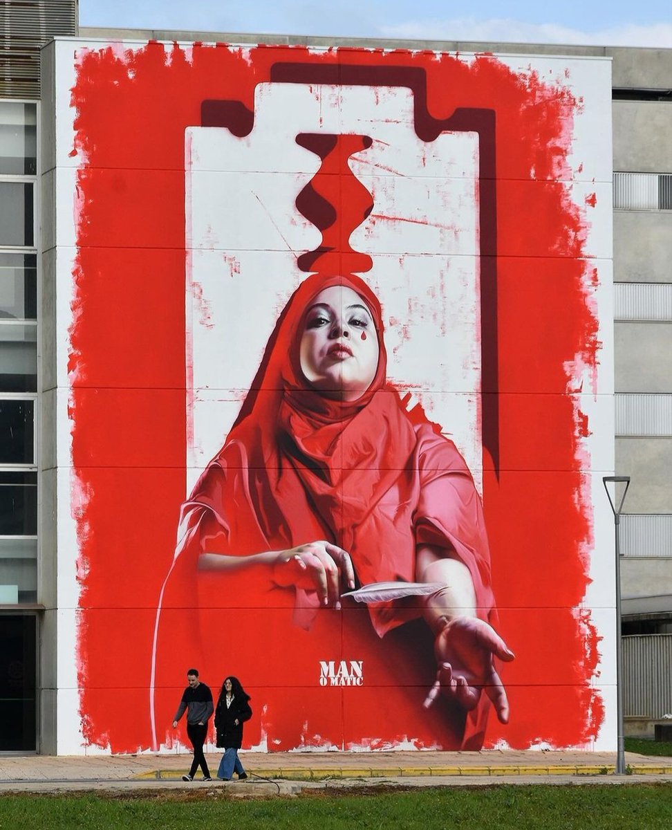 MolinaStreetArt's tweet photo. 'Red Velvet' by Spanish Man-o-matic in Huelva, Spain (2024) #manomatic #streetart #lamolinastreetart | photo via artist mysl .nl/AaVAo https://t.co/zqtrVHxDvi