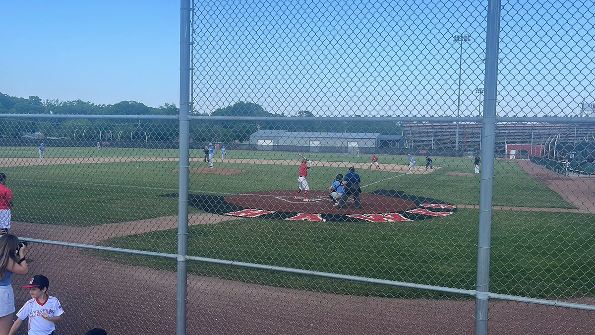 MaineSouthAth's tweet photo. @MSHawksBaseball playing Maine West in the Regional Semifinal…Warriors lead it 1-0 after 4 https://t.co/ZFJg9yHuwP
