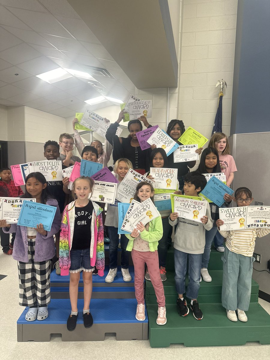 ItsMsHicks's tweet photo. So proud of our @ParkwayES 4th graders!! Can’t believe the year is already over. Happy summer!! ☀️🩷😎 https://t.co/qaXE8vRT4l