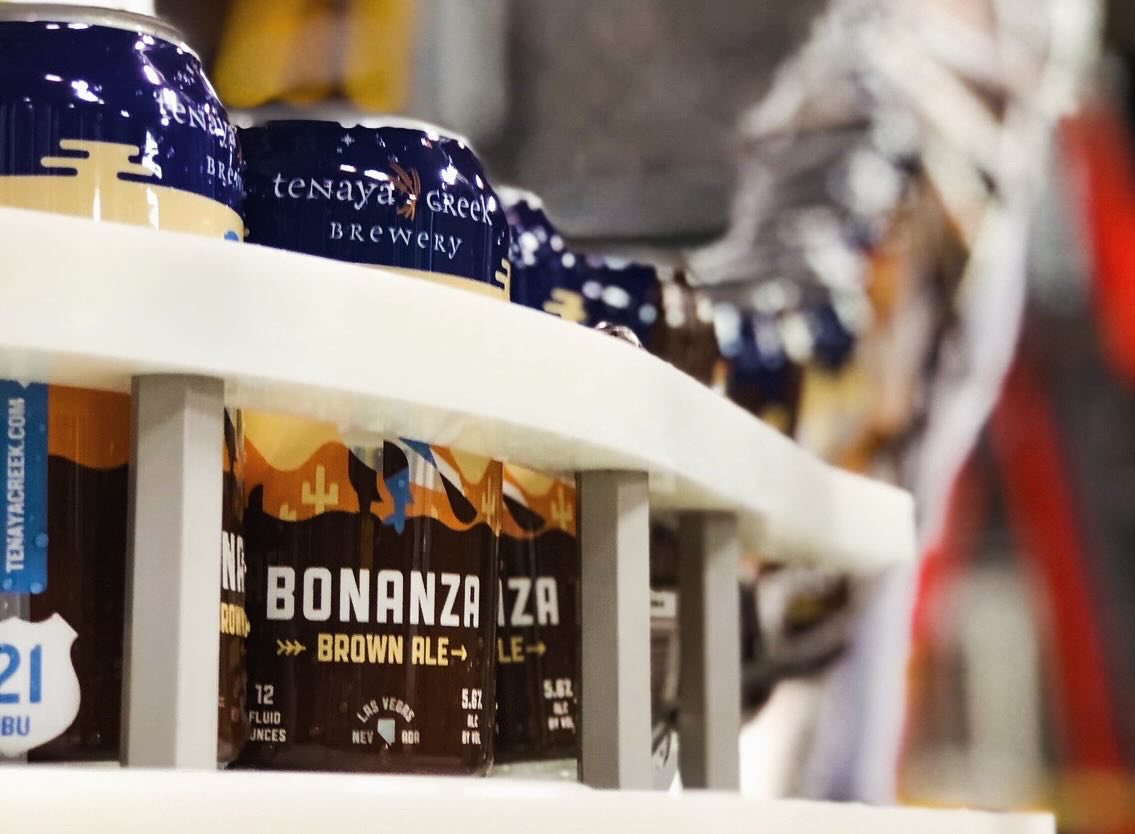 THIRSTY THURSDAY!🍺 
Come enjoy a fresh pint of Bonanza Brown Ale on this beautiful day with us here at the brewery! 

Get your @heysmileypies 🥟on starting at 5pm with delicious hand pies #friedpies #foodtruck