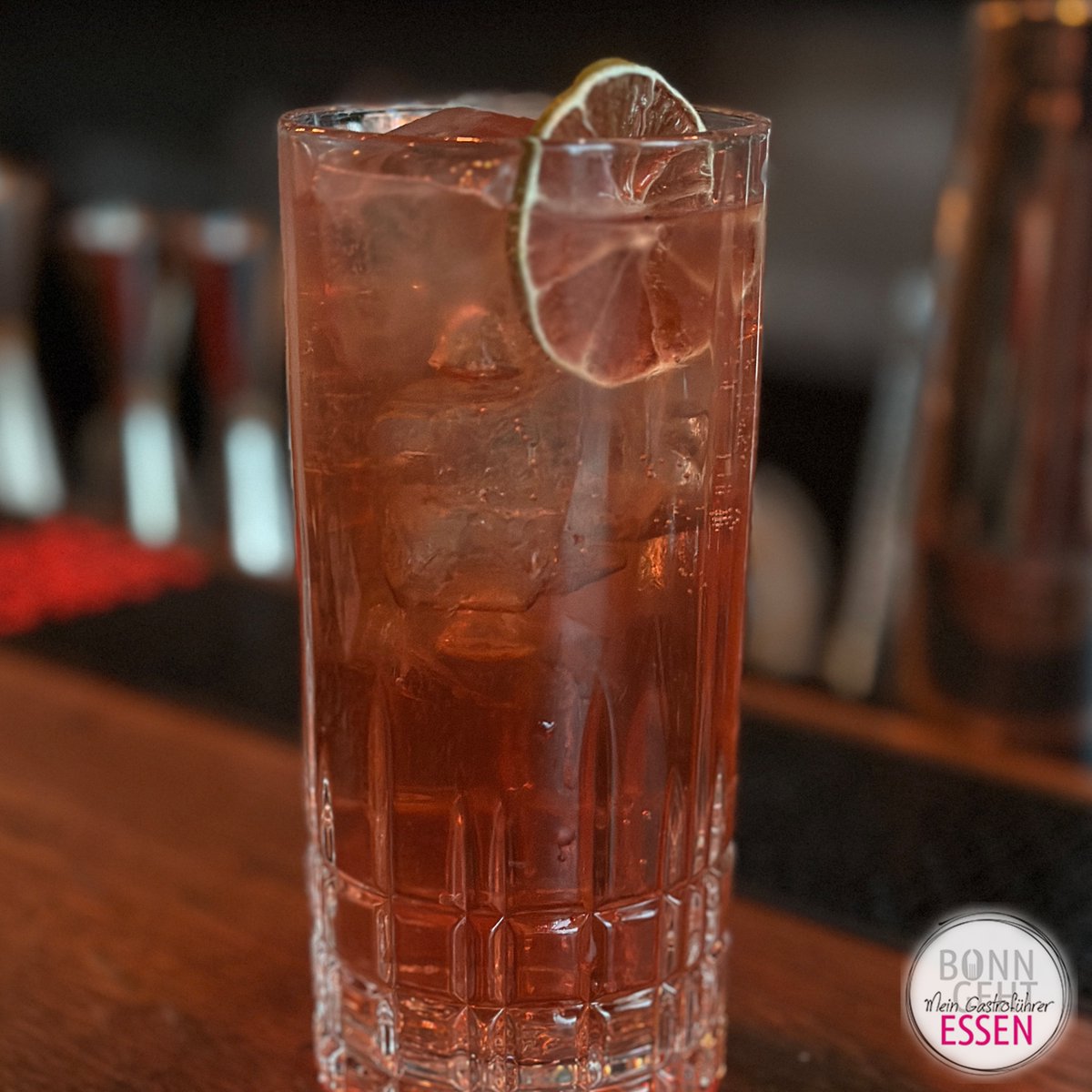 Die Siegfried Bar ist Donnerstags ab 18 Uhr wieder geöffnet und ich freue mich so sehr darüber. Liebe das Walk-in Konzept, liebe die Geschichte der Marke…. <3