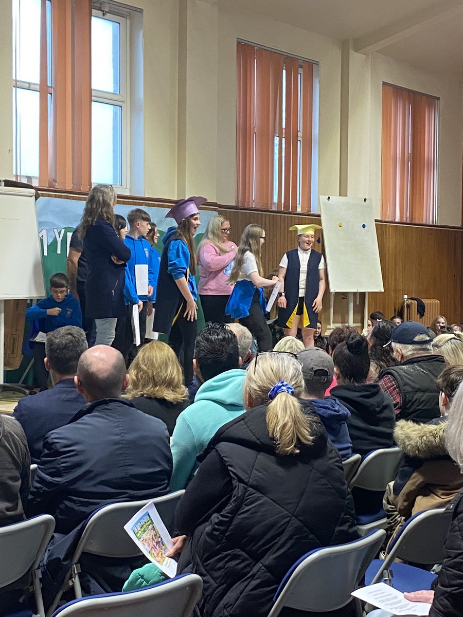 NewtongrangePS's tweet photo. What an incredible show from our P7βs tonight, performing βIβm an 11 Year Old Get Me Out of Hereβ. You should be so proud of yourselves! I know we are! #aspirebelieveachieve #p7show #iman11yearoldgetmeoutofhere #proud https://t.co/qPKefkRZaR