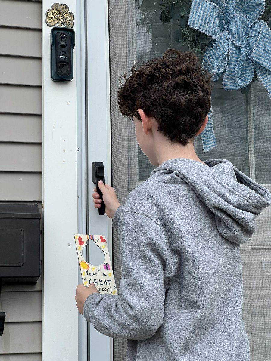 Nicolette Samardich (@mssamardich) on Twitter photo Today with our heart huddles buddies, we delivered door signs to spread positive messages to our West End neighbors!! <a href="/Ms_FloodLB/">Melissa Flood</a> <a href="/WestSchoolLBNY/">West School</a> Today with our heart huddles buddies, we delivered door signs to spread positive messages to our West End neighbors!! <a href="/Ms_FloodLB/">Melissa Flood</a> <a href="/WestSchoolLBNY/">West School</a>