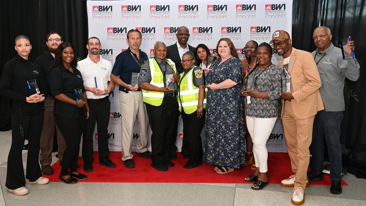 Great customer service = all smiles!

Meet the winners from today's 3rd annual Customer Service Awards. Individuals and companies were both recognized in a number of categories.

We thank these winners for delivering great customer service to our passengers. #MDOTdelivers