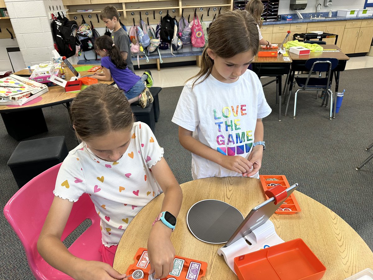 3rds in <a href="/MrsJohnsons2nd1/">Mrs. Johnson 2-1</a> class are learning to run a pizza business using <a href="/PlayOsmo/">Osmo</a> <a href="/AHSD25Patton/">Patton Elementary</a>