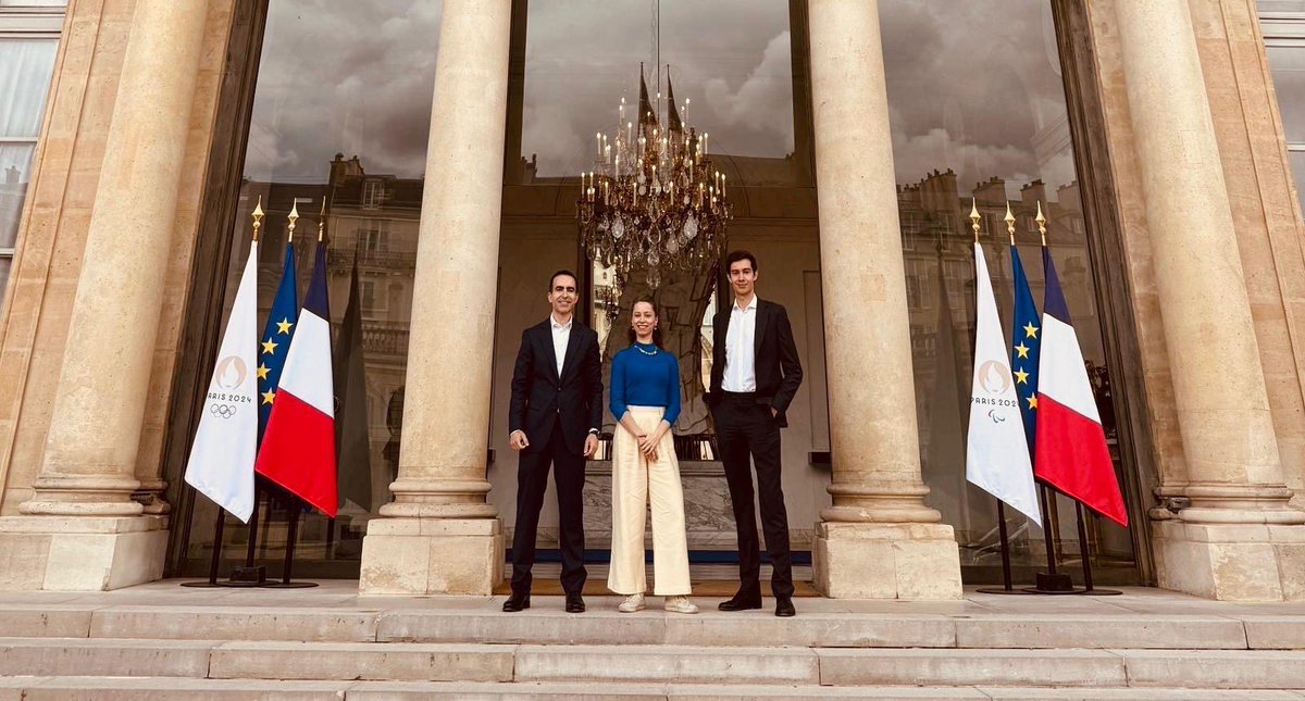 kbeguir's tweet photo. 🇫🇷 InstaDeep a eu l’honneur de participer au “Rassemblement des plus grands talents Français de l’intelligence artificielle” au Palais de l’Élysée 🏰 avec le Président @EmmanuelMacron et juste avant #vivatech  à Paris 

Avec plus de 150 employés de grand talent 🌟 @instadeepai est l’un des acteurs majeurs de l’IA à Paris et un contributeur enthousiaste au très dynamique💥 écosystème Français de l’IA, et ce n’est que le début!