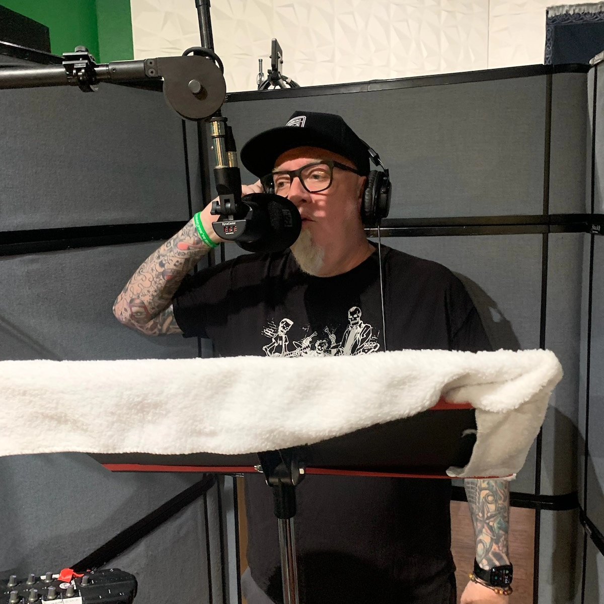 Buck-O-Nine tweet media