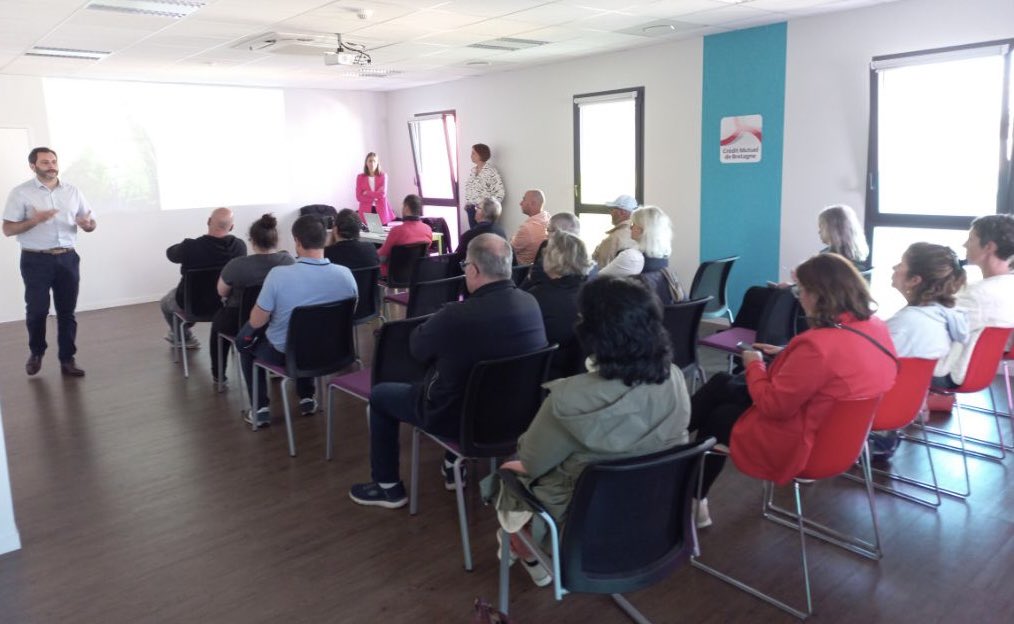 Réunion clarté organisée sur le thème de l’épargne immobilières et la défiscalisation sur l’UT de Landerneau à destination de nos sociétaires <a href="/DD29DevCo/">CMB DD29 Développement</a> <a href="/CMBretagne/">CMBretagne</a> <a href="/ArkeaIC/">Arkéa Immobilier Conseil</a> <a href="/WeAreArkea/">WAA|Actus</a>