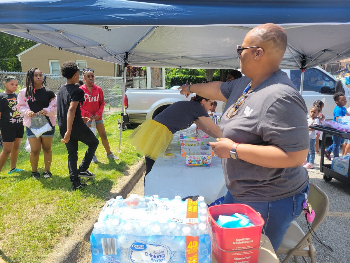 This has been a full week for the <a href="/JWRiley43/">James Whitcomb Riley School 43</a> Hornets! We had a groundbreaking ceremony, promotion ceremonies (PreK, Kindergarten, and Middle School), B.A.G. Awards, and field day! 

Happy Last Day of School Hornets!