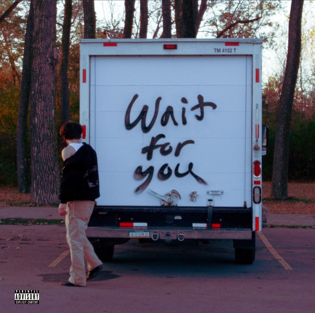 A música "wait for you" já ultrapassou a marca de 50 mil pré saves.