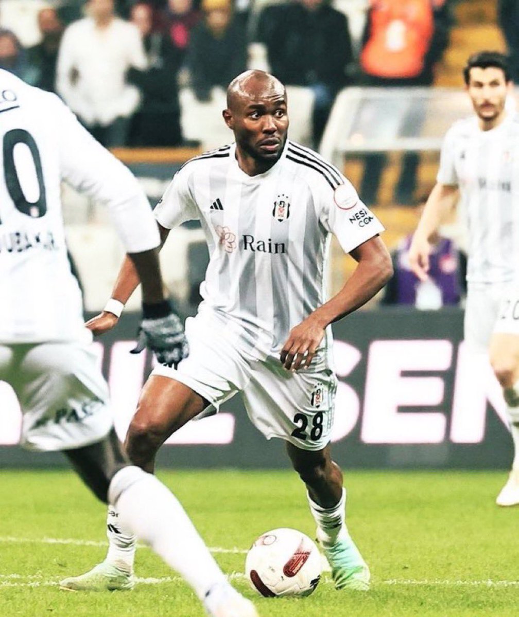 nocontextjk's tweet photo. ALIN LAN SİZE 12 MİLYON PARA NASIL OLUYORMUŞ https://t.co/R9afruEmx4