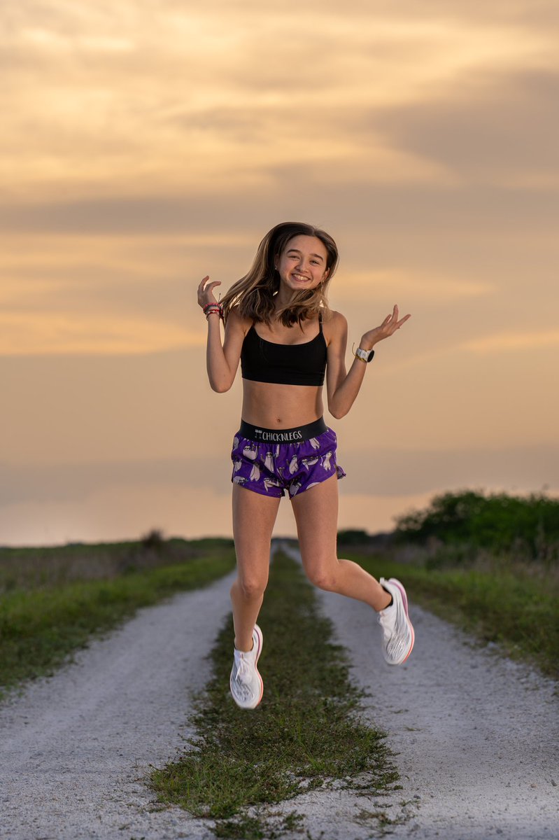 ChicknLegs Running tweet media