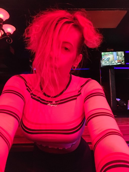 Having a weird hair day at @Dv8Pdx . I'll be here til 7:15pm if you wanna come say hi! https://t.co/<a class="tags" target="_blank" title="On Twitter" href="/?out=eyJ0eXAiOiJKV1QiLCJhbGciOiJIUzUxMiJ9.eyJpYXQiOjE3MjIxOTQyMjQsImlzcyI6InR3cG9ybnN0YXJzLmNvbSIsIm5iZiI6MTcyMjE5NDIyNCwiZXhwIjoxNzUzNzMwMjI0LCJyZWRpcmVjdF91cmwiOiJodHRwczovL3R3aXR0ZXIuY29tL0R2OFBkeCJ9.RBhThpbrA0CyP4j_M8U2nBxikgFCvCQmWdVAC1h_0FSDE55ZB3nSPlNHVcFI9yQTbYisKqjV8375waOqXp7_IQ">@Dv8Pdx</a>