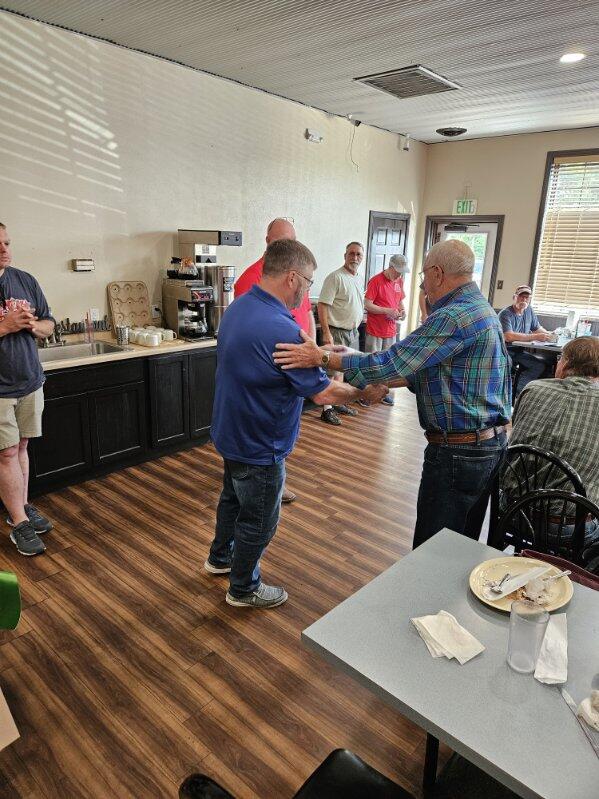 Last weekend, local 357 out of Paducah, KY hosted its annual retiree breakfast! It's always great giving out membership pins, but it's VERY special giving out 55 and 60-year pins 🤯 Congratulations everyone!

#CMWCarpenters #UnionStrong #BuildWithUs