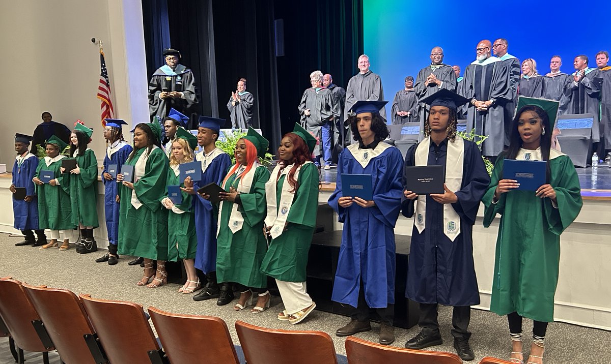 GriffinSpalding's tweet photo. Congratulations to the @AZKSrong Class of 2024 graduates! "This chapter is done, but the story's not over." 🎓 #GSCSGrad24 @GriffinSpalding https://t.co/8saIHvrApJ