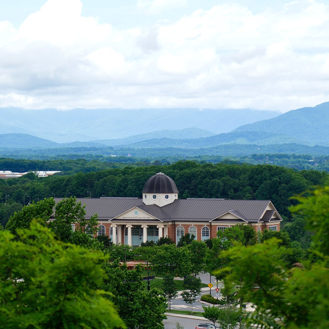 Will you be pursuing online classes over the summer? Let us know in the comments below 👇 #campus #beauty #libertyuniversity #libertyuonline