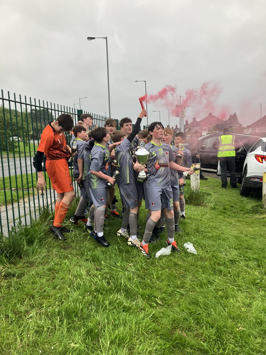 MhsMilan's tweet photo. Wow at last these lads get the win they deserve in a nail biting extra time victory @BVDJFLfixtures cup against @L4Barca_u9s.
Went behind but played out of their skins to lift it with a last minute of extra time winner.

Thanks to our sponsor JM Passive Fire Protection https://t.co/NT3mo7D0C9
