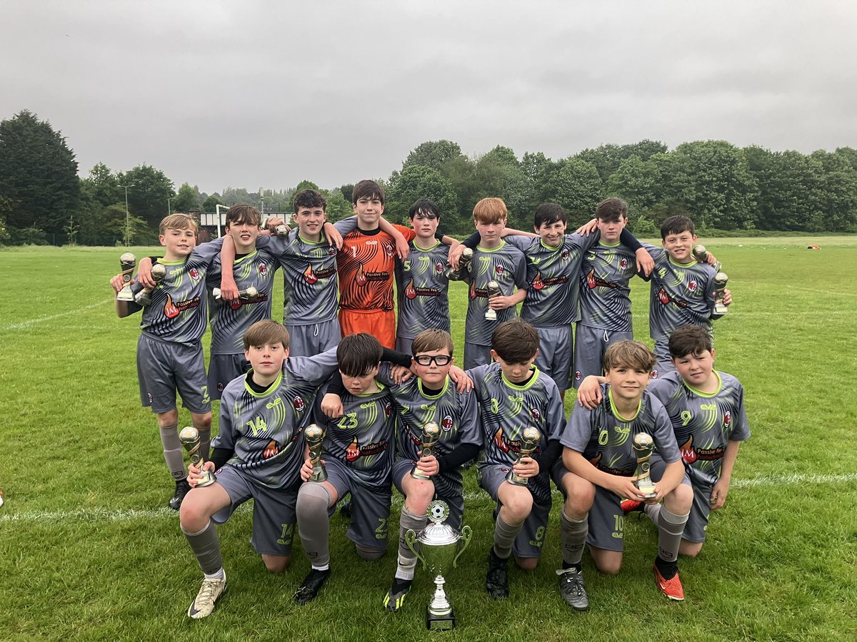MhsMilan's tweet photo. Wow at last these lads get the win they deserve in a nail biting extra time victory @BVDJFLfixtures cup against @L4Barca_u9s.
Went behind but played out of their skins to lift it with a last minute of extra time winner.

Thanks to our sponsor JM Passive Fire Protection https://t.co/NT3mo7D0C9