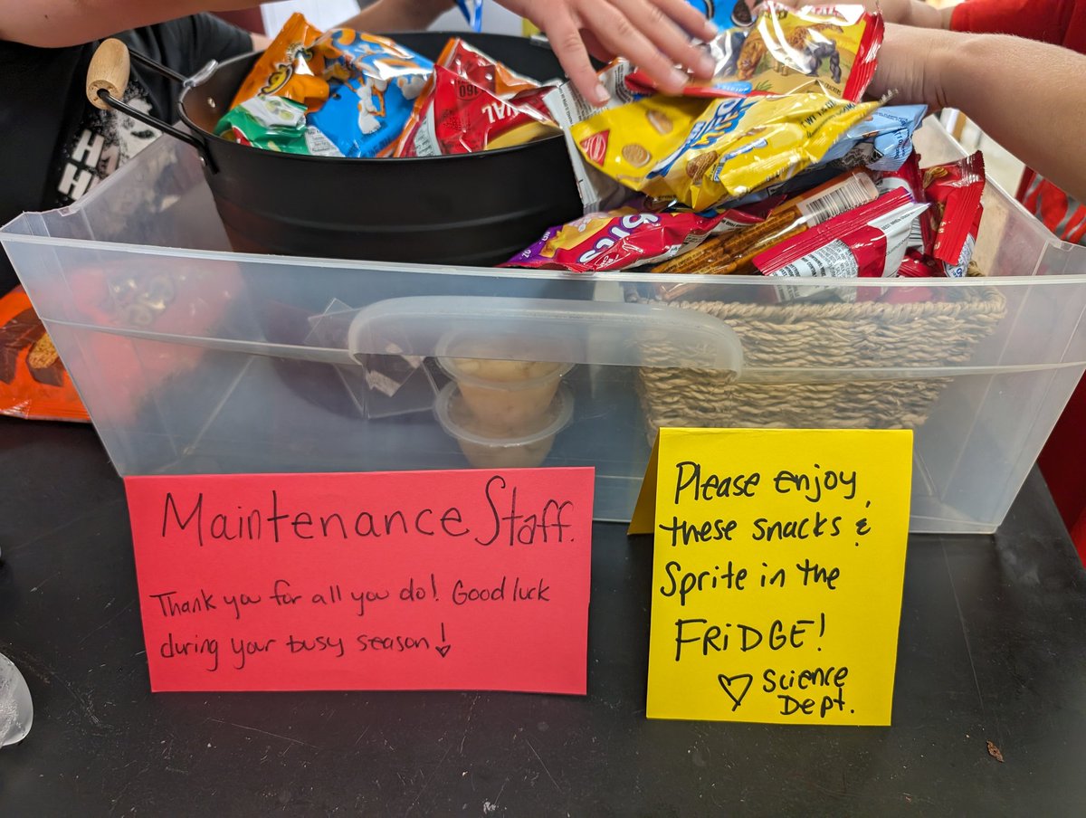 LOVE this ... Treats for custodians and maintenance to say thank you at the end of the year. Kudos to my sister in law Lainey for the idea!